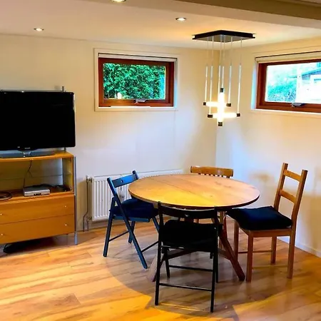 Authentiek Chalet Met Grote Tuin, Dichtbij Sauna Casa de Férias Putten