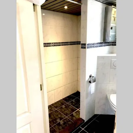 Casa de Férias Authentiek Chalet Met Grote Tuin, Dichtbij Sauna